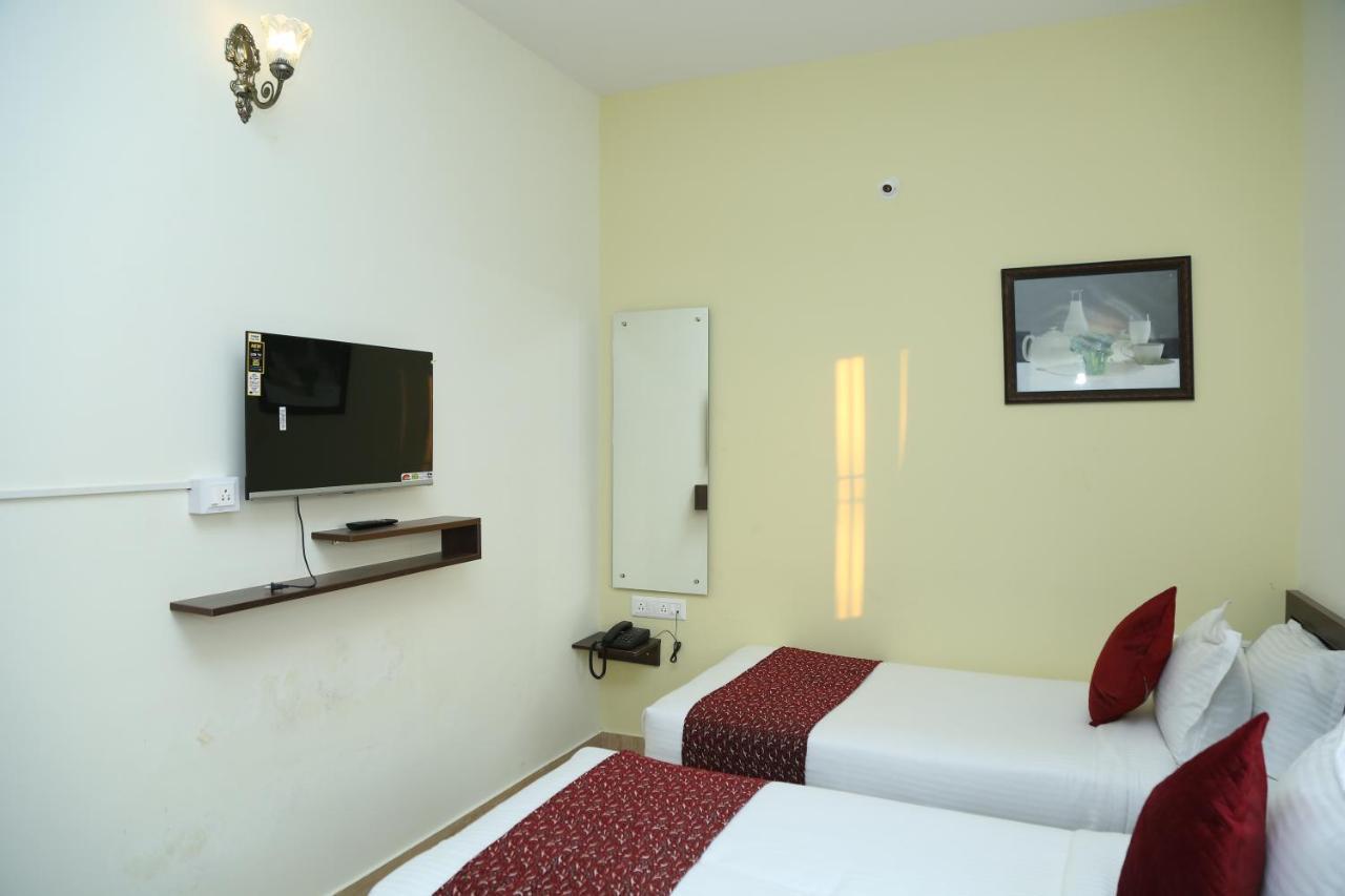 Hotel Bangalore Airport Inn, Airport Pickup & Drop Available 24X7 Yelahanka Exteriör bild